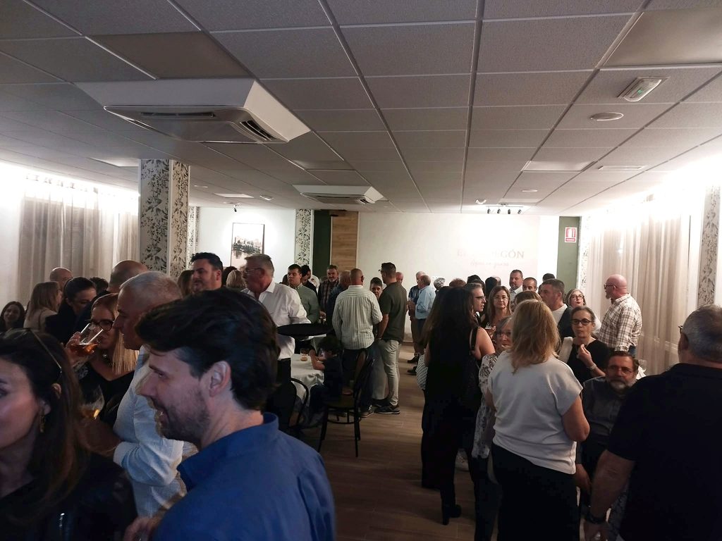 Bodegón Đ La Guardia de Jaén abre sus puertas en la Plaza Isabel II 4